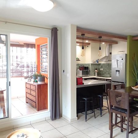 Bel Appartement Avec Terrasse Proche Des Plages Saint-Gilles Les Bains Exterior photo