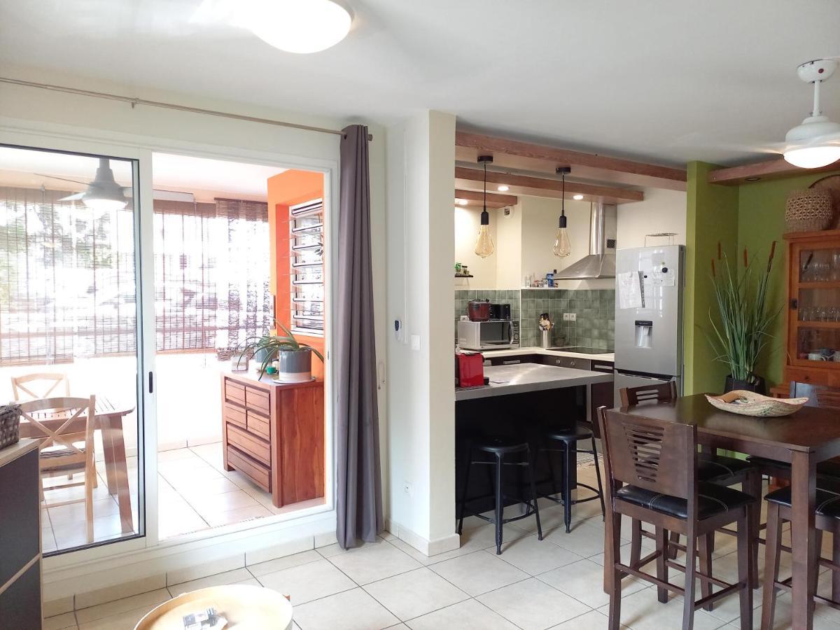 Bel Appartement Avec Terrasse Proche Des Plages Saint-Gilles Les Bains Exterior photo